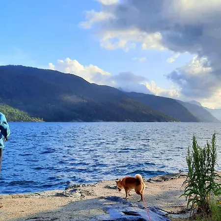 Haeuschen Mit Blick Auf Wasser By Interhome Ropeid