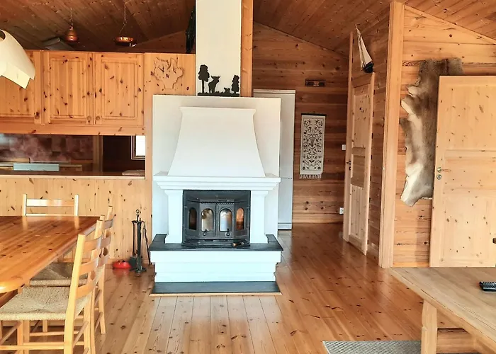 Holiday home Haeuschen Mit Blick Auf Wasser By Interhome