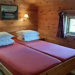 Haeuschen Mit Blick Auf Wasser By Interhome Сasa de vacaciones *