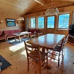 Haeuschen Mit Blick Auf Wasser By Interhome Сasa de vacaciones