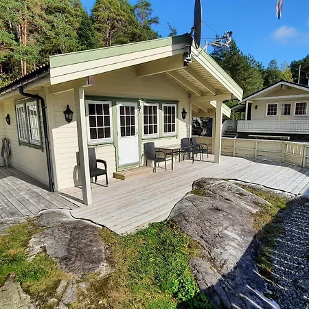 Сasa de vacaciones Haeuschen Mit Blick Auf Wasser By Interhome Ropeid
